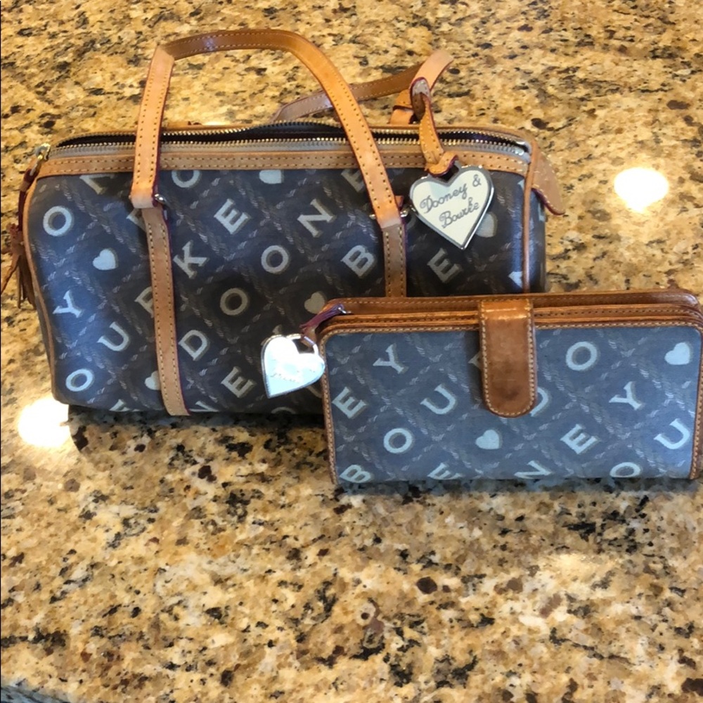 Dooney and Bourke purse and wallet set